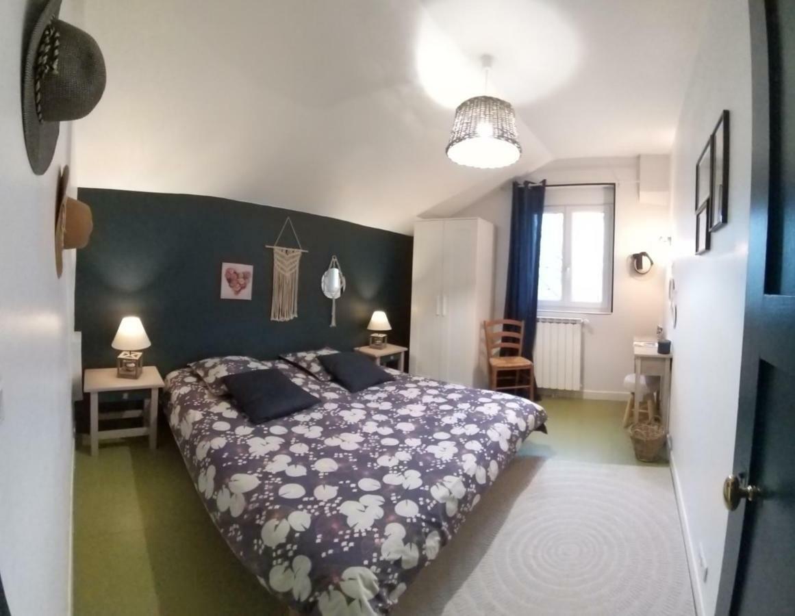 Bed and Breakfast Le Grand Val Lavastrie Exterior foto
